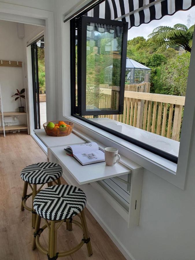 Tiny House With Greenhouse Dining Lower Hutt Luaran gambar