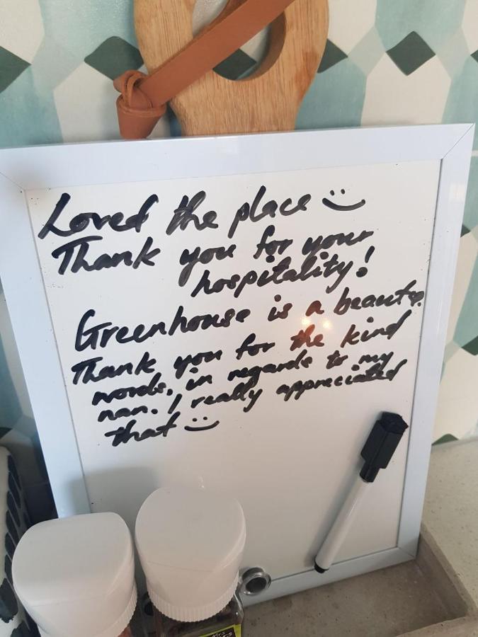 Tiny House With Greenhouse Dining Lower Hutt Luaran gambar
